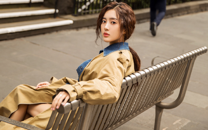 赏工艺、学“点蓝” 台湾大学生沉浸式体验景泰蓝非遗技艺